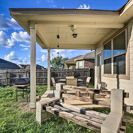 San Antonio Home With Yard About 8 Mi To Lackland! Εξωτερικό φωτογραφία