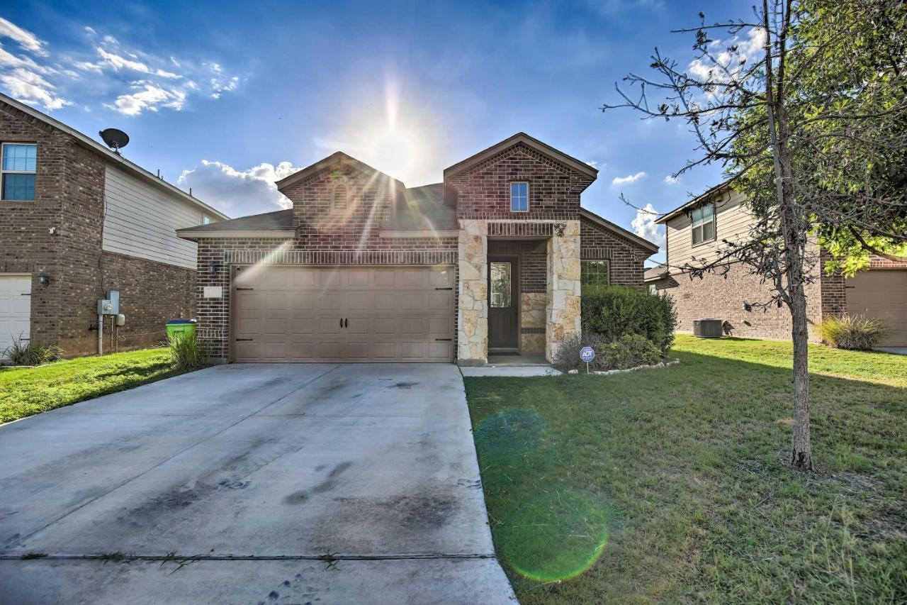 San Antonio Home With Yard About 8 Mi To Lackland! Εξωτερικό φωτογραφία