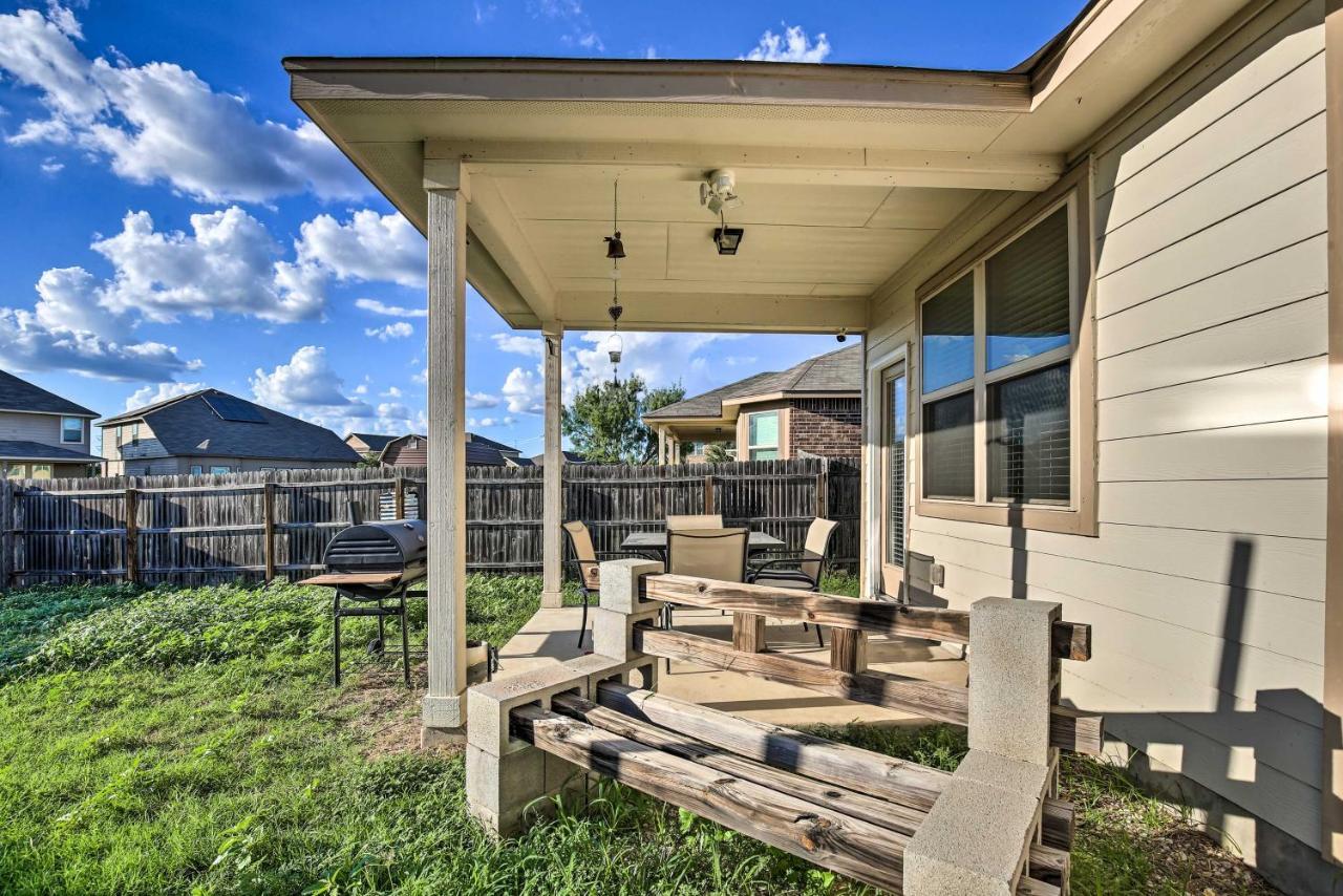 San Antonio Home With Yard About 8 Mi To Lackland! Εξωτερικό φωτογραφία