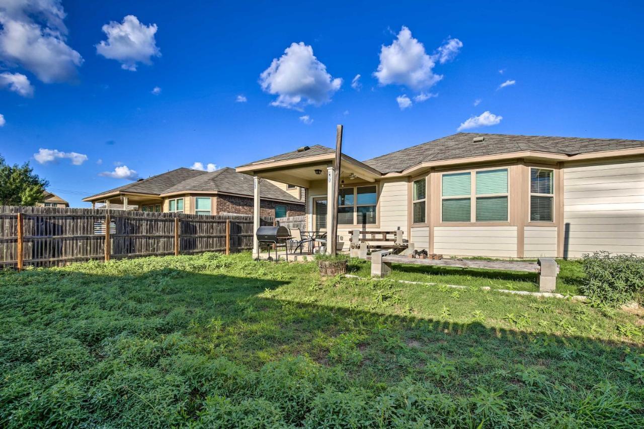 San Antonio Home With Yard About 8 Mi To Lackland! Εξωτερικό φωτογραφία