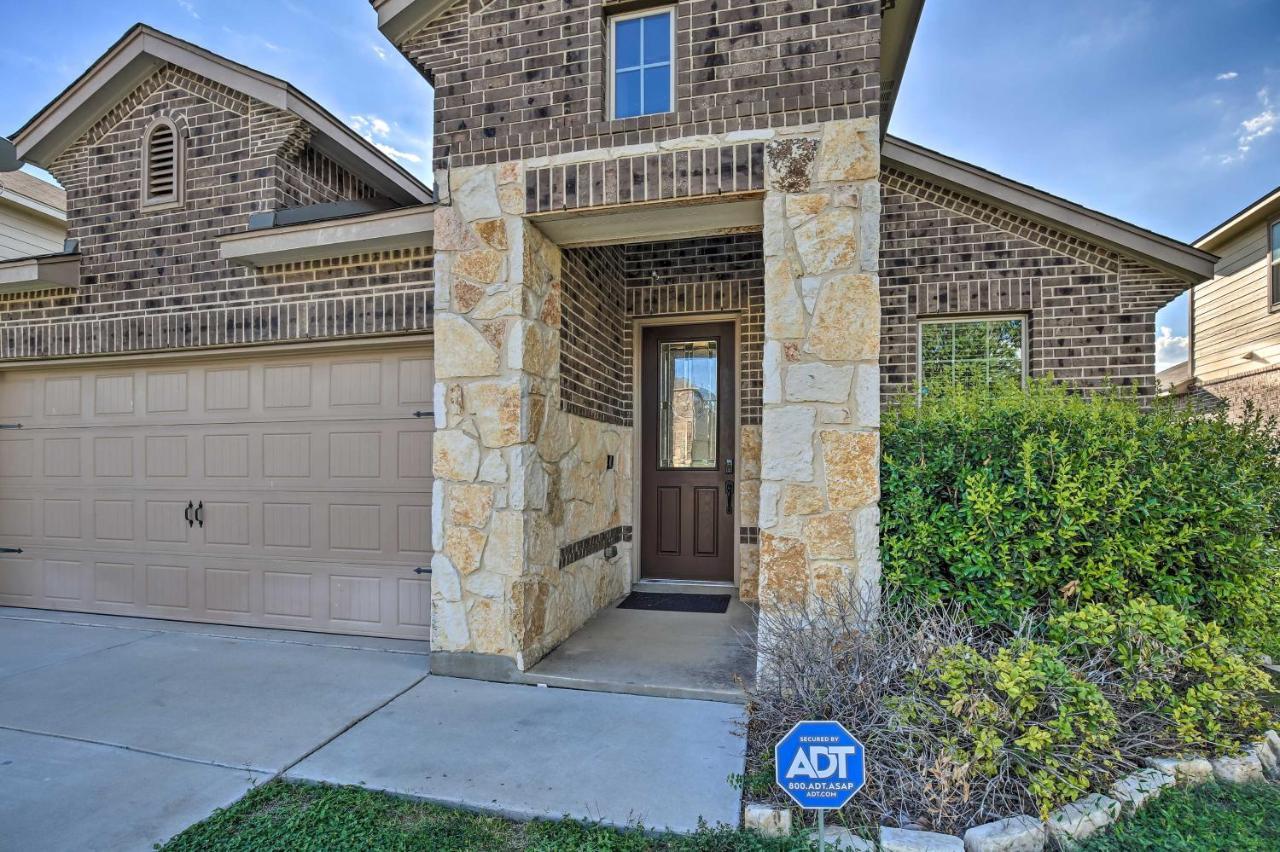 San Antonio Home With Yard About 8 Mi To Lackland! Εξωτερικό φωτογραφία